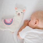 Іграшка обіймашка Baby ono Лама рожева