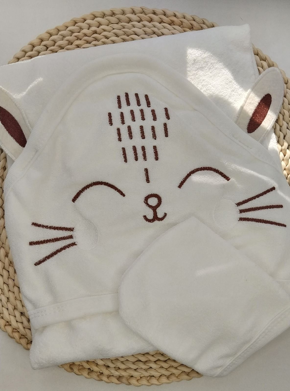 Рушник для немовлят Baby Shez котик білий